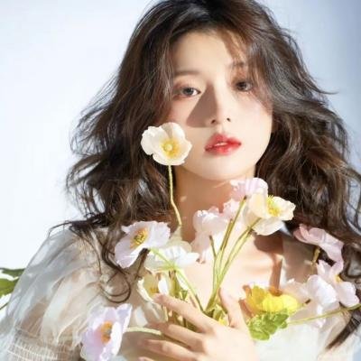 夫人死后，顾先生回到过去拯救她